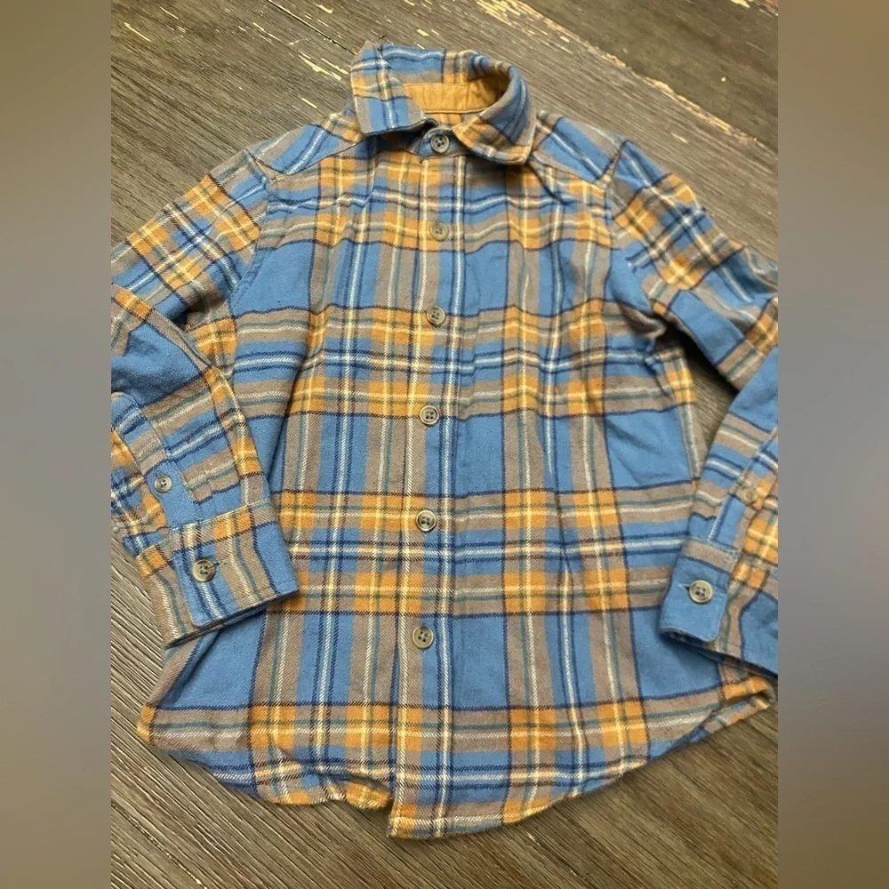 Lot of 4 boys button down long/ short sleeve dress shirts size 4